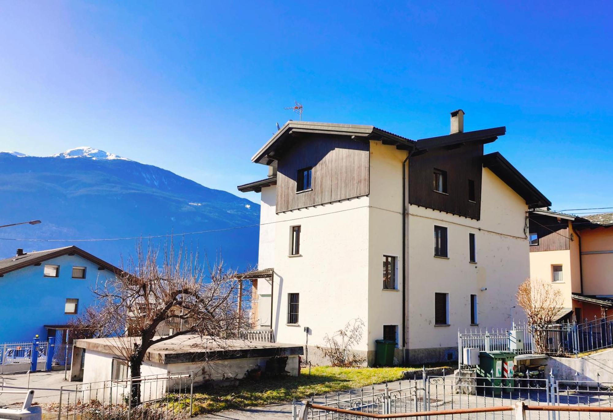 Bilocale Tranquillo Con Posto Auto - Casa Montan * Aoste